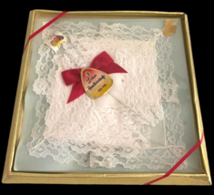 NEW Vintage Ladies Womens Handkerchief Set Lace GORGEOUS Hankies 80s Vic... - $35.48 CAD