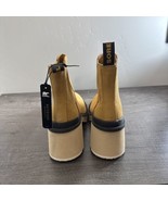 SOREL Boots Hi-Line Chelsea Womens 7.5 Waterproof Yellow Suede Leather - $75.41 CAD