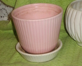 Shawnee- Two-tone Planter-Pink with White-1950&#39;s-USA - $15.00