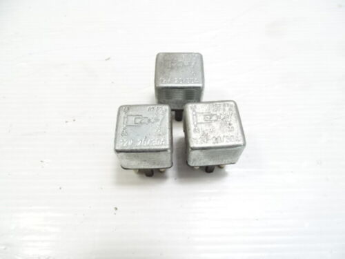 Mercedes R107 380SL relay set of 3, 0015422219 - $17.75
