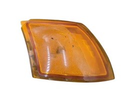 Passenger Corner/Park Light Side Marker Beside Headlamp Fits 02-05 VUE 3... - $389.97 MXN