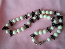 Vintage White / Black Beaded Necklace  - £10.54 GBP
