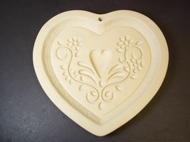 Heart shaped cookie mold lacy edge hearts &amp; flower - £7.14 GBP