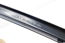 06-13 MERCEDES-BENZ W251 R350 FRONT LEFT DRIVER DOOR WINDOW MOLDING TRIM E0547 image 11