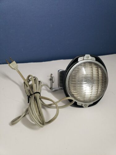 Vintage Bell & Howell Movie Camera Light  (Tested & Works) Model# 39891 - $9.89