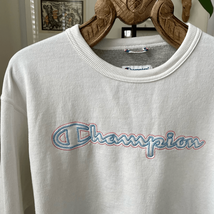 Champion Embroidered Logo Crewneck Pullover sweatshirt White L - $331.71 MXN
