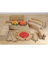 Lot Of 30+ Railroad Wood Track Pieces, Risers, Turntable Thomas Brio Com... - $490.78 MXN
