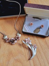 Vintage Krementz 14K Gold Overlay Rose Choker Necklace Rose Gold Earrings &amp; Pin - £84.85 GBP