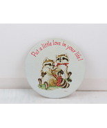 Vintage Novelty Pin - Put a Little Love in Your Life Carlton Cards - Met... - £11.77 GBP