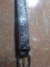 Ladies Silver Faux Leather Belt Large  Silver Buckle Shiney Sparkles USA - $7.72