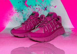 Versace Fuschia Hot Pink Nylon Low Top Trigreca Logo Sneakers 39.5 w/ Dust Bag - £441.29 GBP