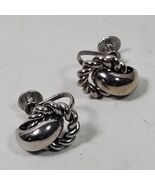 Vintage Screw Back Earrings Silver Tone .65 Inch Decorative Rope Style - €7,35 EUR Vintage Screw Back Earrings Silver Tone .65 Inch Decorative Rope Style - €7,35 EUR