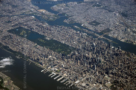 Manhattan from Jet (photography) / Printable Download - £1.59 GBP+