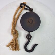 Vintage Farmhouse Metal Decor Pulley w/ Rope 19 inches Decor Garage Barn - $913.83 MXN