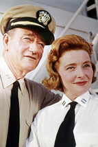 John Wayne and Patricia Neal in In Harm&#39;s Way 18x24 Poster - £18.02 GBP