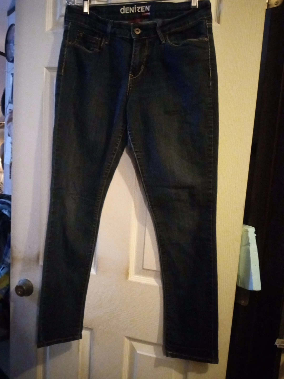 NWOT Women&#39;s Dark Wash Levi&#39;s Denizen Straight Leg Jeans 8 - $22.43 CAD
