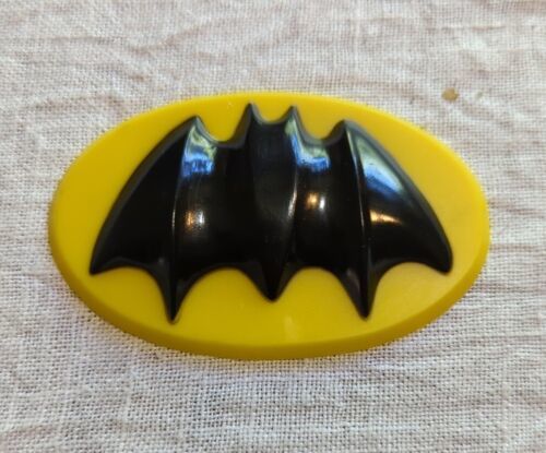 Primary image for Vintage 1977 Batman Bat Signal Hard Plastic Cake Topper 4" x 2 1/2" Wilton's
