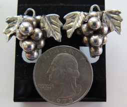 Vintage TAXCO STERLING UXMAL 925 Grape Screw back Earrings - £15.17 GBP