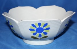 White bowl with blue wildflower shaped like a flower decorative - £4.56 GBP