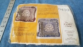 New Vintage Creative Circle Rose Garden Circle 0470 Lace Tapestry Pillow Kit - $4.75