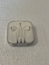  Apple iPhone Wired Earphones Earbuds Brand New - £14.75 GBP