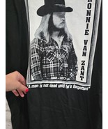 Ronnie Van Zant Black Graphic Sz XL A Man Is Not Dead Until He&#39;s Forgotten - $41.36 CAD