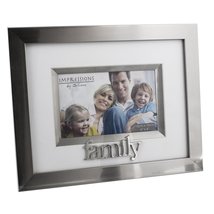 Family silverplated 6&quot; x 4&quot; frame with shiny metal letters - £11.49 GBP