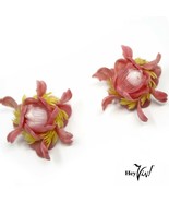 Vintage 1.5&quot; Pink Plastic Flower Clip On Earrings - 3D Fancy Blossoms - ... - £17.38 GBP