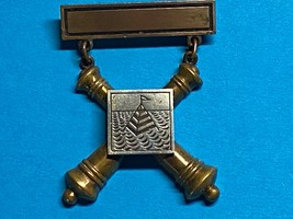 US ARMY, CIRCA 1903, FIRST CLASS GUNNERS BADGE, COASTAL ARTILLERY, VINTA... - $200.00