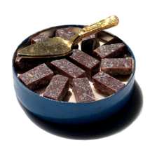 dollhouse miniature brownies in tin and cake server Carolyn&#39;s Creations vintage - £8.63 GBP