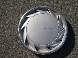 One genuine 1991 to 1993 Plymouth Acclaim Voyager 14 inch hubcap wheel cover - $20.75