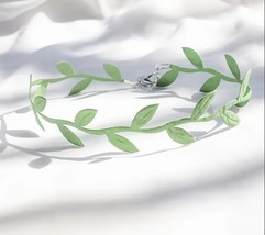 Green leaf choker - $9.89