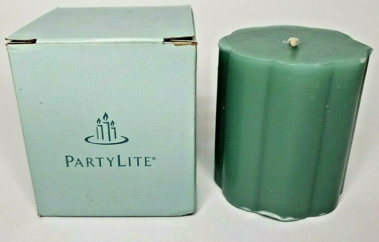 Primary image for PartyLite 3 x 3 Summer Thyme Scalloped Pillar Candle New in Box P2F/C033535