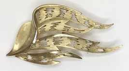 Crown Trifari Leaf Brooch Gold Tone Brush Textured Openwork Signed Vintage - $18.00