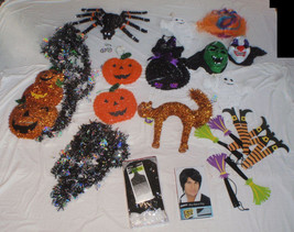 Some Miscellaneous Halloween Decorations + A Few Costume Pieces - £20.03 GBP