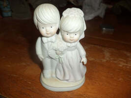 Porcelain Wedding Couple Figurine - €12,77 EUR
