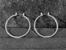 1.5 inch Silver Tone Hinged-Back Hoop Earrings with Swirl Detail - £3.08 GBP