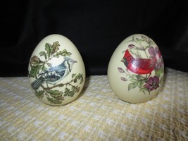 Set Of 2 Marble Painted Asian Cardinal &amp; Bluejay Eggs w/Felt Bases - 2-3/4&quot; Tall - $19.80