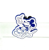 DVC Vacation Club Booster Lounge Chair Mickey Disney Pin 128508 - £6.41 GBP
