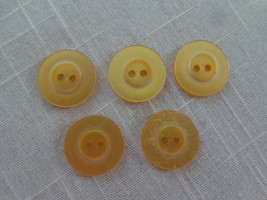 Yellow Shell 2 Hole Buttons Vintage (#3764) - $8.99