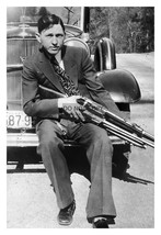Clyde Barrow Infamous Gangster Outlaw Holding Gun Bonnie &amp; Clyde 4X6 Photo - £6.29 GBP