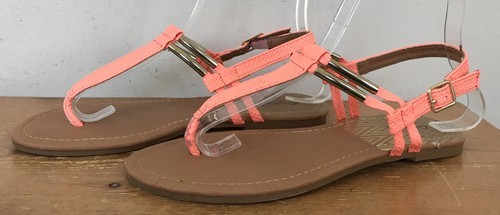 Qupid Bright Neon Salmon Pink Vegan Faux Leather Beachy Sandals Shoes 6.5 - $18.80