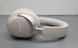 Bose QuietComfort Ultra Wireless Bluetooth Headphones - White Smoke READ image 4