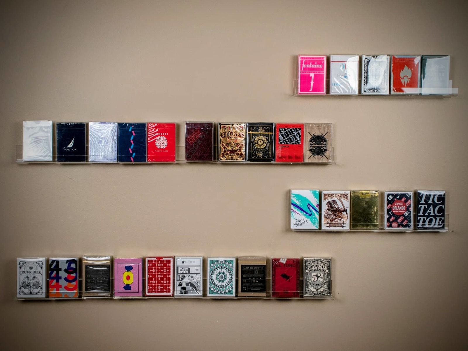 Cardware Desktop Wall Mount Shelf UV Resistant Acrylic Playing Card ...