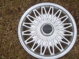 CHRYSLER TOWN COUNTRY LEBARON IMPERIAL 15&quot;  WHEEL COVER USED OEM - £68.88 GBP