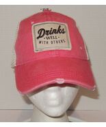 Karma &quot;Drinks Well With Others&quot; Pink Distressed Trucker Hat Mesh Snapbac... - €16,92 EUR