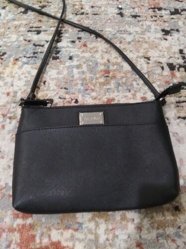 Calvin Klein Crossbody Black - $23.36