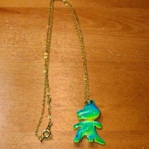 Vintage dinosaur necklace/with gold chain - €13,02 EUR