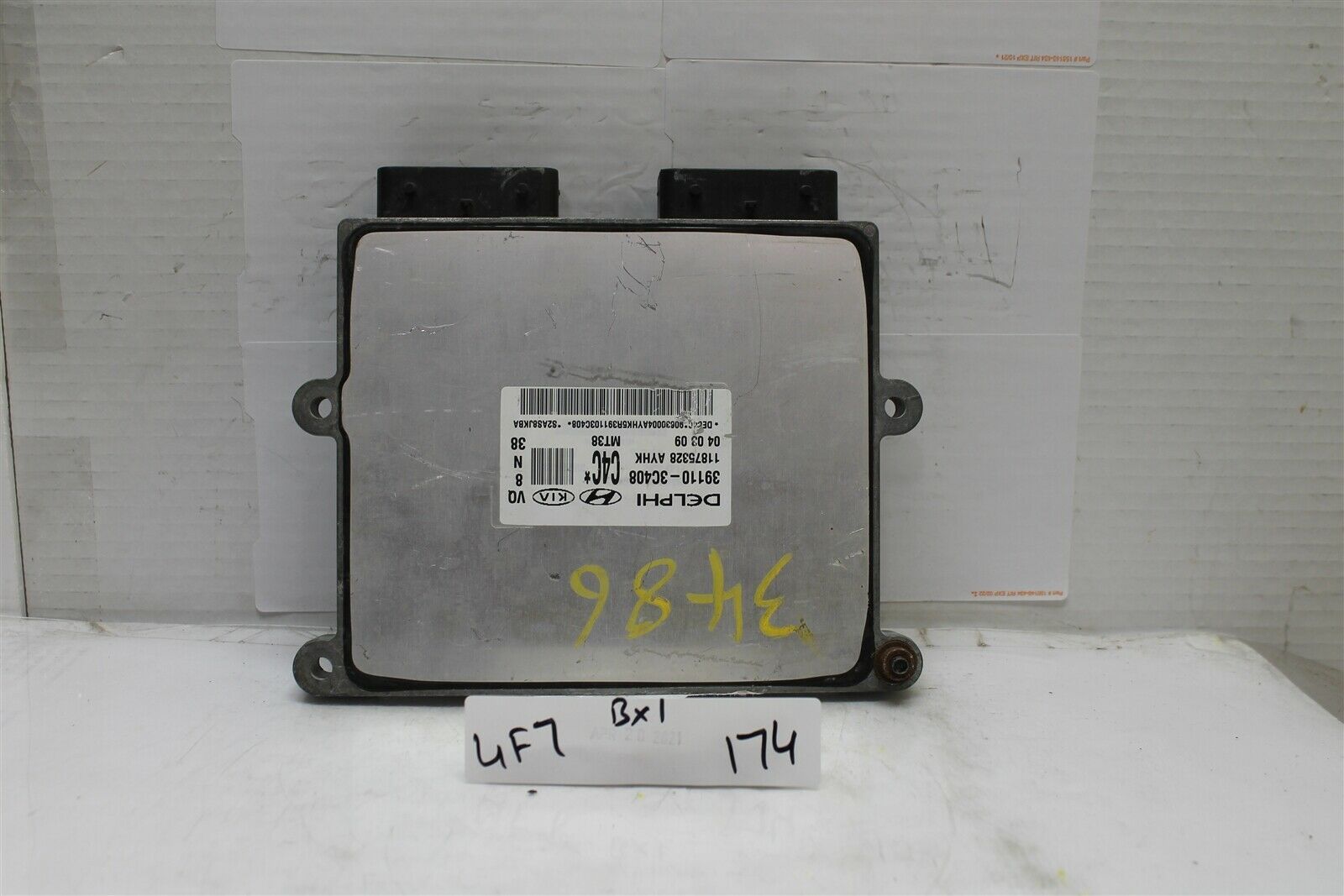 2009 Hyundai Entourage Engine Control Unit ECU 391103C408 Module 174 4F7-B1 - $22.09
