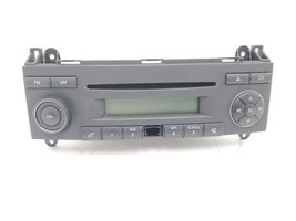 Radio Audio Works Great Missing Button OEM 2010 Mercedes Benz Sprinter V... - $18.55